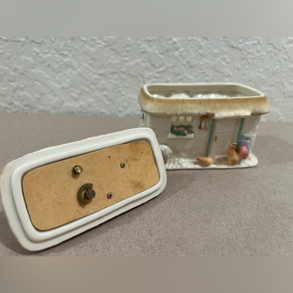 Lenox The Irish Blessing Cottage House Music Trinket Box Works - Picture 3 of 4